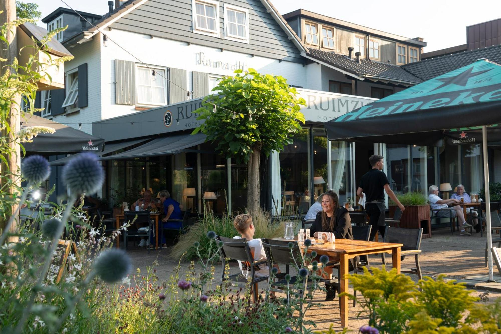 Hotel Restaurant Ruimzicht Zeddam Esterno foto